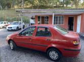 FIAT - SIENA - 2005/2006 - Vermelha - R$ 18.900,00