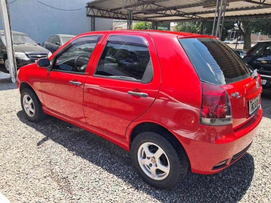 FIAT - PALIO - 2010/2011 - Vermelha - R$ 29.500,00