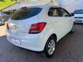 CHEVROLET - ONIX - 2015/2015 - Branca - R$ 45.900,00