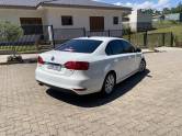VOLKSWAGEN - JETTA - 2013/2013 - Branca - R$ 61.900,00