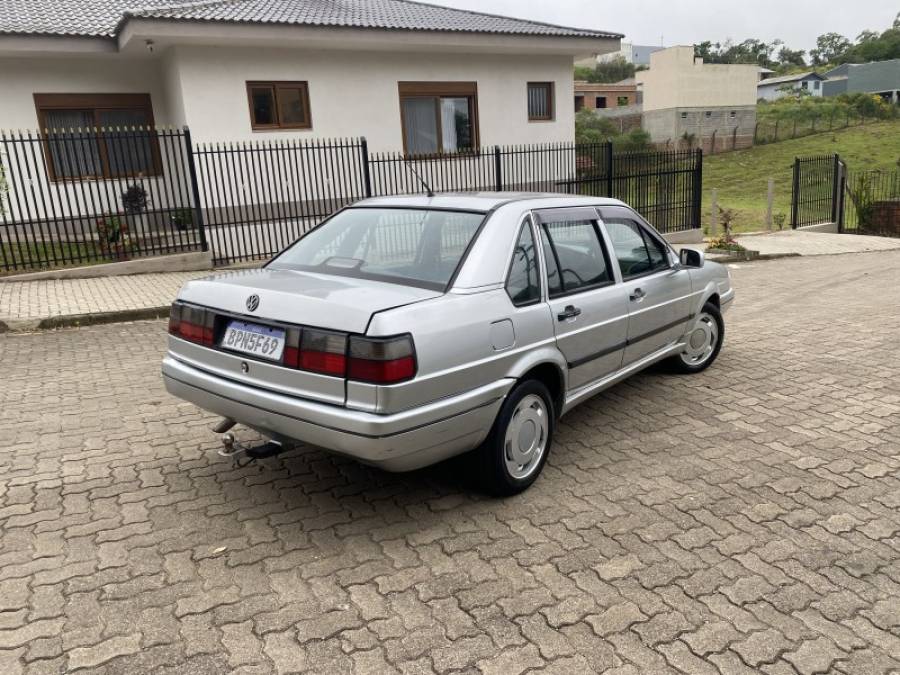 VOLKSWAGEN - SANTANA - 1994/1995 - Prata - R$ 15.900,00