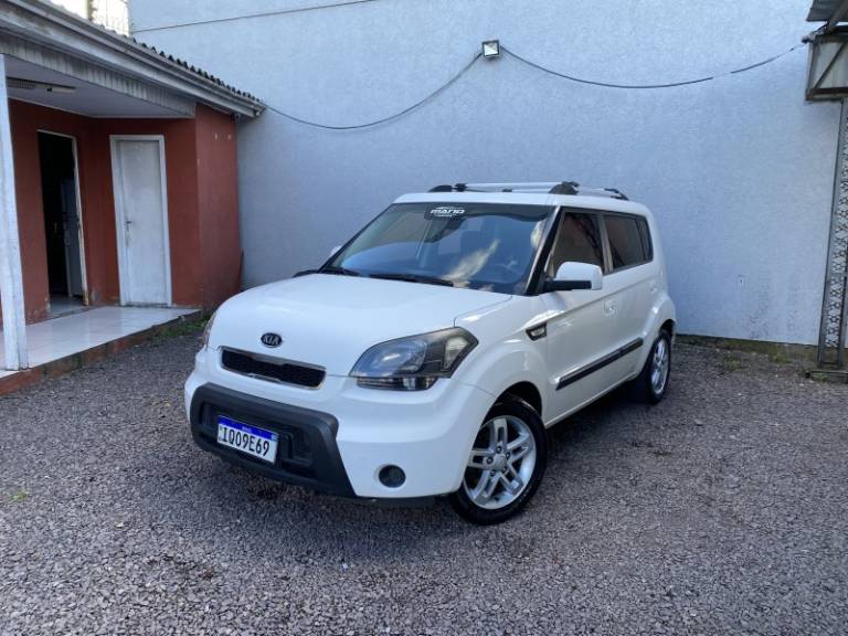KIA MOTORS - SOUL - 2010/2010 - Branca - R$ 42.900,00