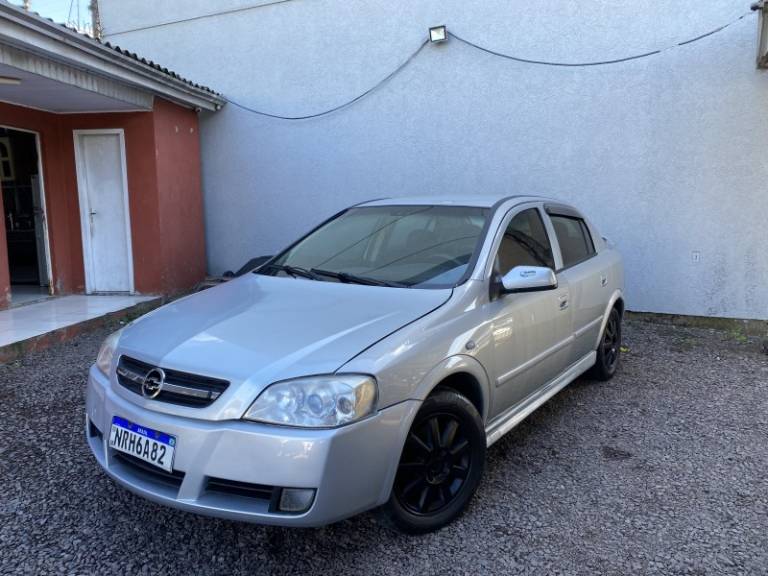 CHEVROLET - ASTRA - 2011/2011 - Prata - R$ 38.900,00