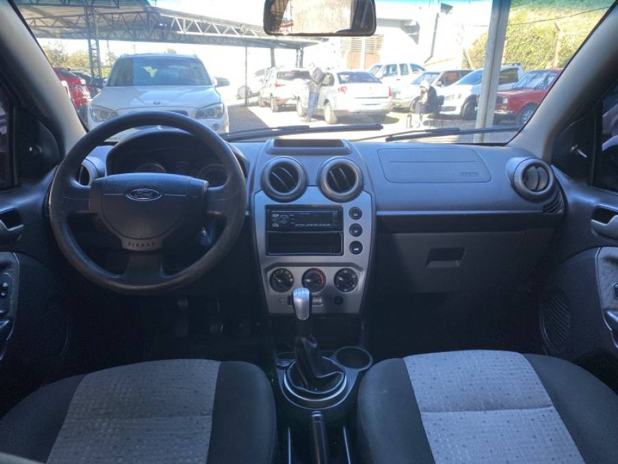 FORD - FIESTA - 2013/2013 - Branca - R$ 33.900,00