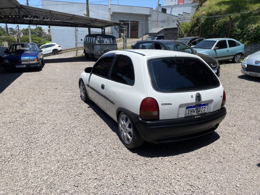 CHEVROLET - CORSA - 1997/1997 - Branca - R$ 12.900,00