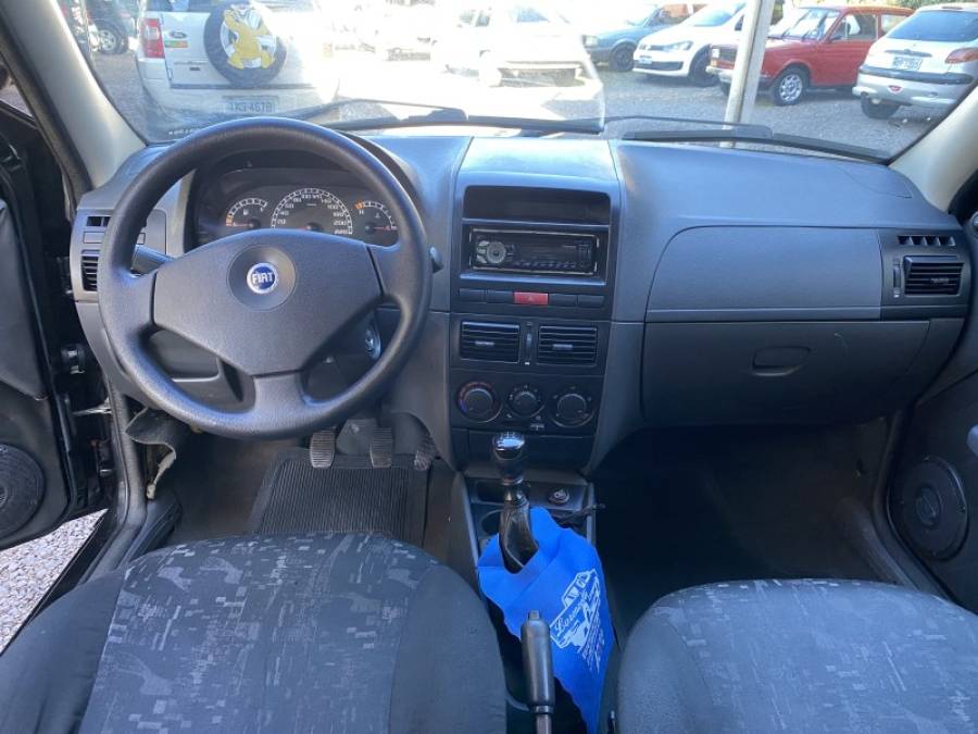 FIAT - STRADA - 2005/2005 - Preta - R$ 29.900,00