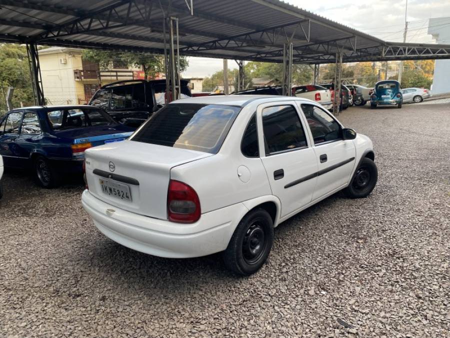 CHEVROLET - CORSA - 2002/2003 - Branca - R$ 17.900,00