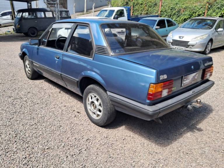 CHEVROLET - MONZA - 1989/1990 - Azul - R$ 9.900,00