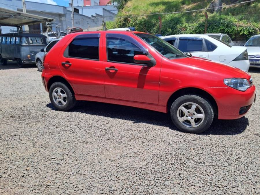 FIAT - PALIO - 2010/2011 - Vermelha - R$ 29.500,00