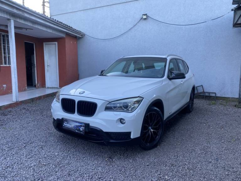 BMW - X1 - 2014/2014 - Branca - R$ 89.900,00