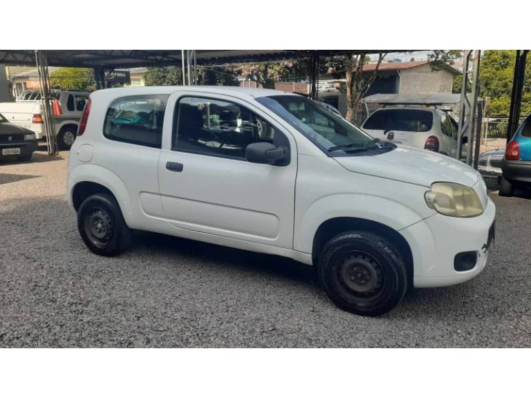 FIAT - UNO - 2014/2015 - Branca - R$ 29.800,00