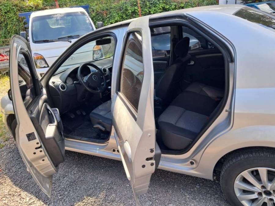 RENAULT - LOGAN - 2011/2011 - Prata - R$ 24.500,00