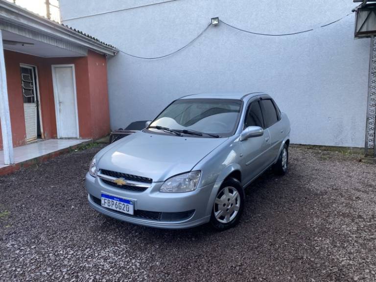 CHEVROLET - CLASSIC - 2012/2012 - Prata - R$ 27.900,00