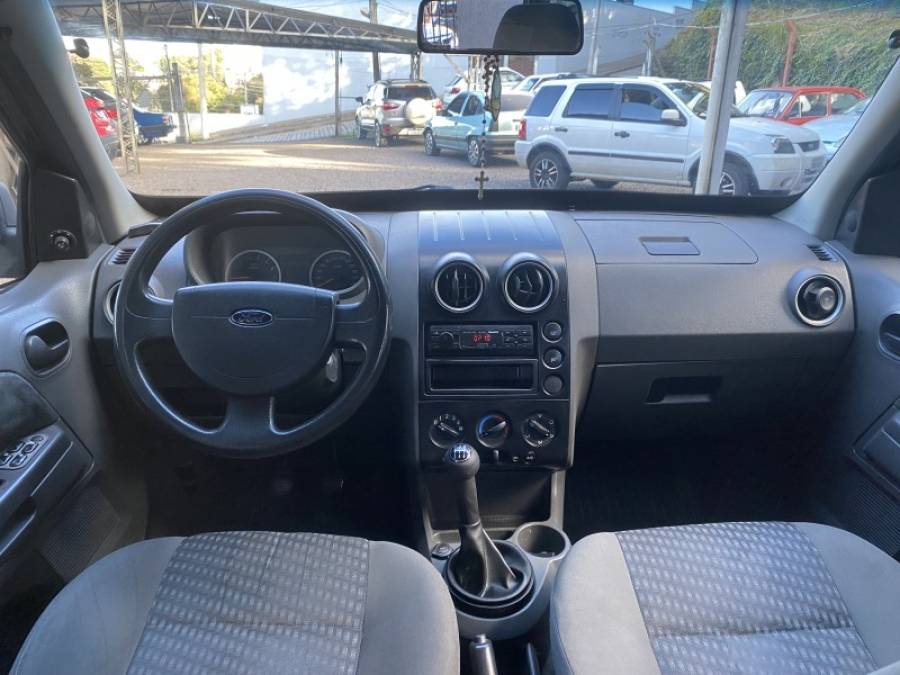FORD - ECOSPORT - 2006/2006 - Preta - R$ 27.900,00