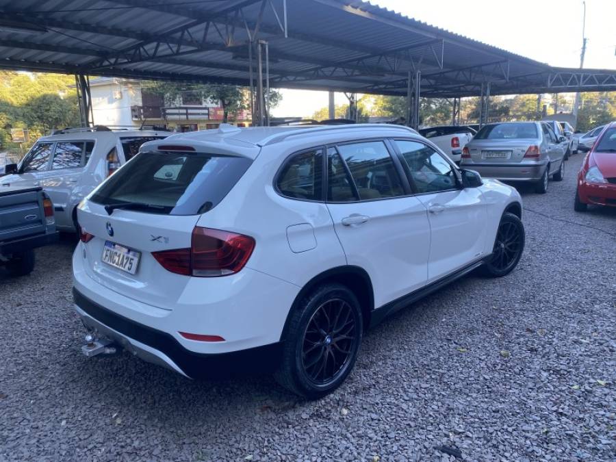 BMW - X1 - 2014/2014 - Branca - R$ 89.900,00