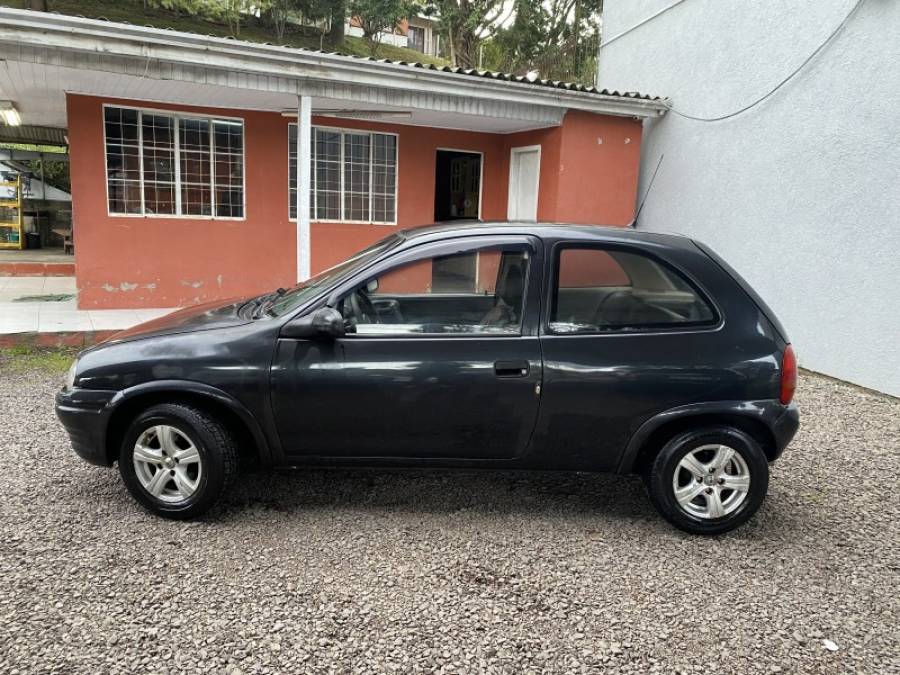 CHEVROLET - CORSA - 1994/1994 - Cinza - R$ 9.800,00