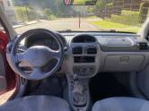 RENAULT - CLIO - 2001/2002 - Vermelha - R$ 12.900,00