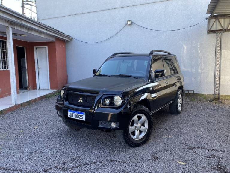 MITSUBISHI - PAJERO TR4 - 2007/2008 - Preta - R$ 46.900,00