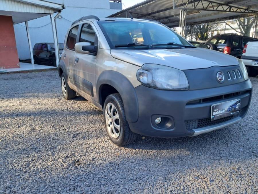 FIAT - UNO - 2011/2012 - Bege - R$ 28.900,00