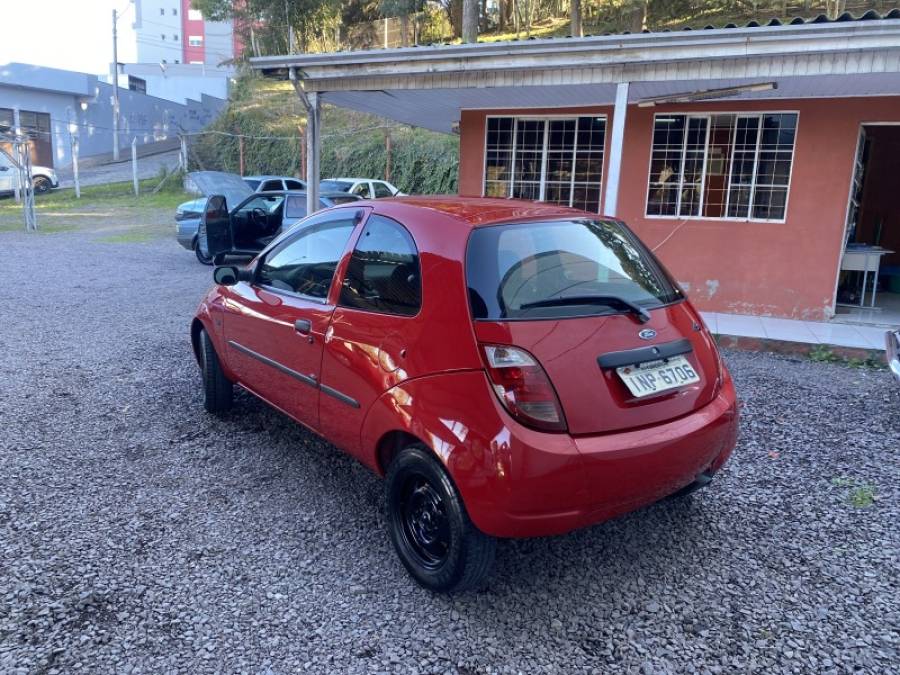FORD - KA - 2006/2007 - Vermelha - R$ 17.900,00