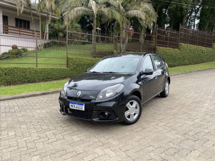 RENAULT - SANDERO - 2013/2013 - Preta - R$ 36.900,00