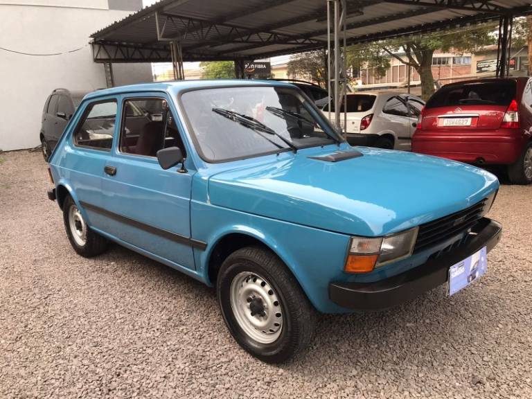 FIAT - 147 - 1983/1984 - Azul - R$ 28.900,00