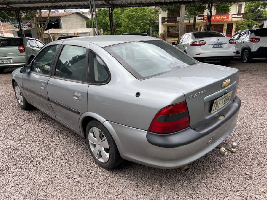 CHEVROLET - VECTRA - 1998/1998 - Prata - R$ 9.000,00